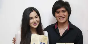 Uniknya Mahar Pernikahan Kevin Aprilio dan Vicy Melanie, Disusun dari Koin yang Sudah Langka