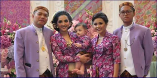 Unyu Banget! Baby Arsy Pakai Kebaya Ungu di Upacara Injak Tanah