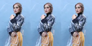 Upload Foto Dengan Pose Duduk Yang Menantang, Jedar Tuai Komentar Miring Dari Netizen
