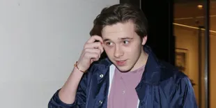 Ups! Brooklyn Ketahuan Bolos Sekolah dan Pakai Baju David Beckham