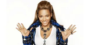 Ups! Kancing Baju Beyonce Terbuka di Depan Umum