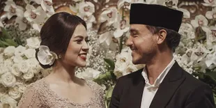Usai Acara Ngeuyeuk Seureuh, Hamish Daud Gendong Mesra Raisa