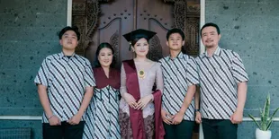 Usai Raih Double Degree, Meiska Siap Tancap Gas di Dunia Musik
