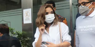 Usai Terungkap Hapus Video 3 Tahun Lalu, Gisella Anastasia Unggah Potongan Ayat Tentang Tuhan dan Ujian