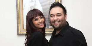 Vanessa Angel Tersangkut Prostitusi, Didi Soekarno Tulis Status Ini