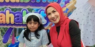 Vania Athabina Rilis Single 'Sahabat', Venna Melinda Beberkan Totalitas Sang Putri Jalani Dunia Musik