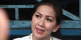 Venna Melinda Bingung Antara Sidang Cerai dan Pekerjaan