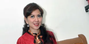 Venna Melinda Buktikan Tak Jual Mobil Jaguar