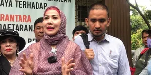 Venna Melinda Cabut Gugatan Cerai di Pengadilan Agama Terhadap Ferry Irawan
