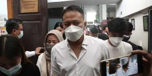 Vicky Prasetyo Divonis Penjara Empat Bulan, Ibunda: Anak Saya Nggak Bersalah