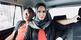 Vicky Prasetyo Nyanyi Lagu Metal, Angel Lelga Menggerutu