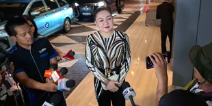Vicky Shu Diingatkan 3 Kali Untuk Hadiri Pernikahan Nathalie Holscher dan Arief Fadli