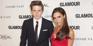 Victoria Beckham Beli Burger Murah Bareng Ortu dan Brooklyn