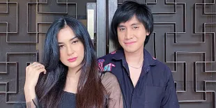 Vicy Melanie Tidur di Pangkuan Kevin Aprilio yang Lagi Main Piano, Netizen: Berasa Nonton Drama Korea