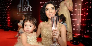 [VIDEO] Cantik Pakai Dress Tutu, Baby Gempi Bergaya Bak Model