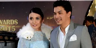 [VIDEO] Honeymoon Chelsea Olivia - Glenn Seindah Pulau Dewata