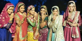 [Video] Kenangan Haru - Gelak Tawa Episode Terakhir 'Jodha Akbar'