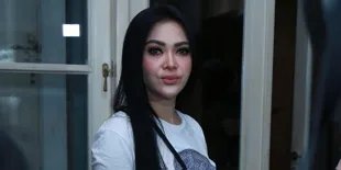 Video Kontroversial Syahrini di Monumen Holocaust Juga Curi Perhatian Media Jerman