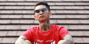 Video Mesra Dengan Kathy Indera Viral, Young Lex: Mending Minum Teh