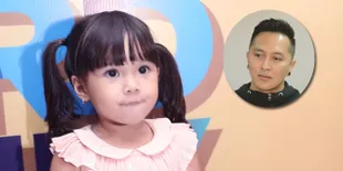 VIDEO: Momen Menggemaskan Baby Gempi Tunjukkan Trik Sulap ke Demian