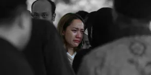 Video Penampilan Perdana BCL Pasca Kepergian Ashraf Sinclair, Nangis di Atas Panggung