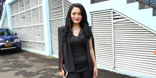 Video Pertengkaran Ayu Ting Ting-Siti Badriah Ternyata Settingan