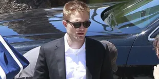 [Video] Robert Pattinson Serang Bodyguardnya Sendiri