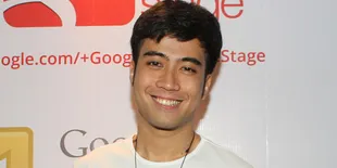 Vidi Aldiano 'Nikahi' Andien di Resepsi Ibas dan Alya