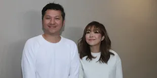 Viral Video Lawas Gading Saat Tembak Gisel di Atas Panggung