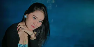 Vita Alvia D'Academy 2 Rilis Single 'Aku Sing Duwe Ati'