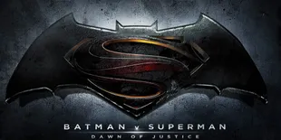 Wah! Ada Benteng Raksasa di Film 'DAWN OF JUSTICE'