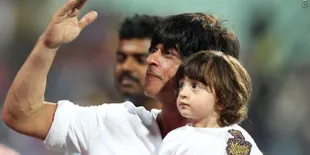 Wajah Bengong Pakai Piyama, AbRam Khan Makin Mirip Boneka Unyu