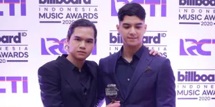 Wakili Terima Penghargaan, Dul Jaelani Ungkap Alasan Lagu Dewa 19 Jadi Lagu Karaoke Terhits 2019