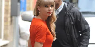 Warna Tas Favorit Taylor Swift