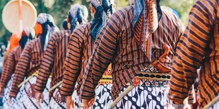 Weton Jawa, Cara Menghitung dan Tafsirannya Dalam Kehidupan Pernikahan