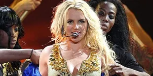 will.i.am: Britney Spears Terlihat Enerjik dan Seksi