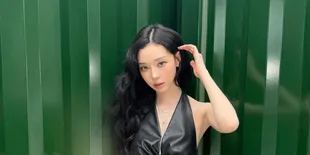 Winter aespa Tetap Ceria saat Hadiri Fansign di Tengah Rumor Kencan dengan Jungkook BTS