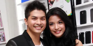 Wow, Ini Rahasia Hubungan Awet Ala Glenn Alinski - Chelsea Olivia