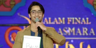 Wuiih, Shaheer Sheikh Pegang Tangan Rizky 'PAA' Dengan Mesra!