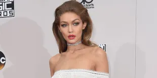 Yap, Sebuah Cincin Emas Tersemat di Jari Manis Gigi Hadid!