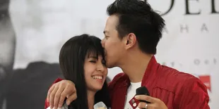 Yeslin Wang dan Delon Telah Pisah Rumah Sejak Oktober 2017 Lalu