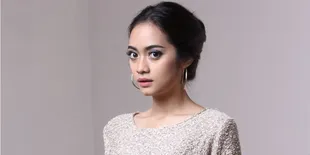 Yuk, Bongkar Isi Tas Ayudia Bing Slamet