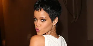 Yuk Intip Liburan Seksi Ala Rihanna!