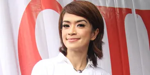 Yulia Rachman Rayakan Valentine Bersama Anak