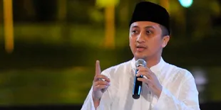 Yusuf Mansyur Doakan Angelina Sondakh