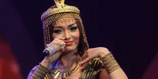 Zaskia Gotik: Tahun 2014 Tahunnya Eneng