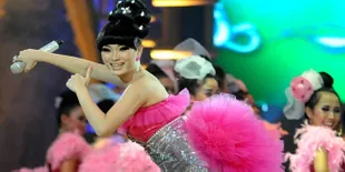 Zaskia Shinta Nikah Setelah Lulus Paket B dan C