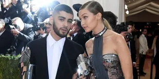 Zayn Malik dan Gigi Hadid Berciuman di Tepi Jalan, Balikan?