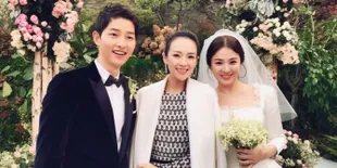 Zhang Ziyi Beri Dukungan Untuk Song Hye Kyo dan Song Joong Ki