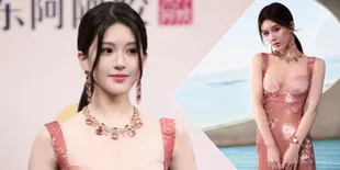 Zhao Lusi Hadir di Tencent Video All Star Night 2025, Kecantikannya Bikin Mata Terpana